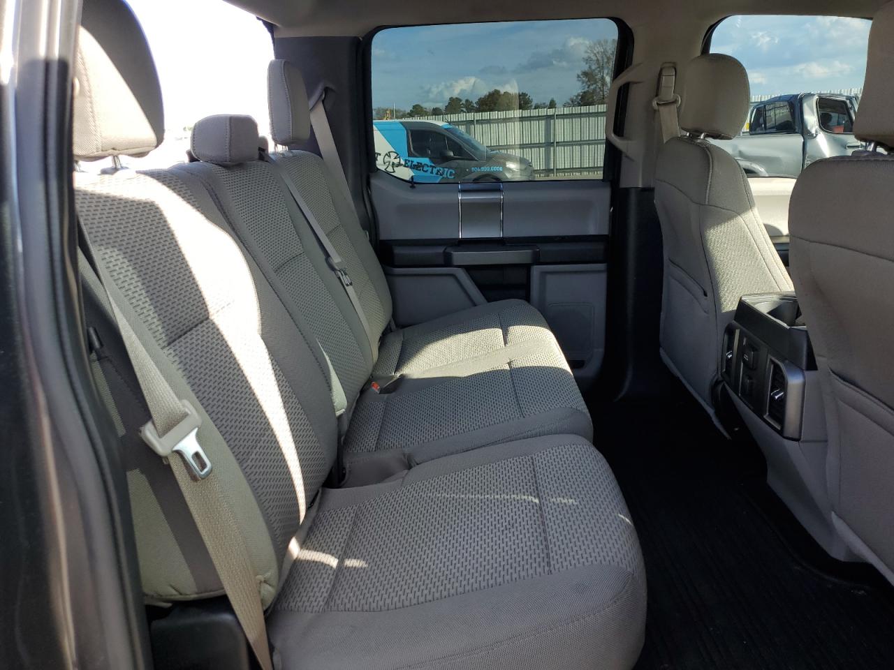 2016 Ford F-150 - Image 10