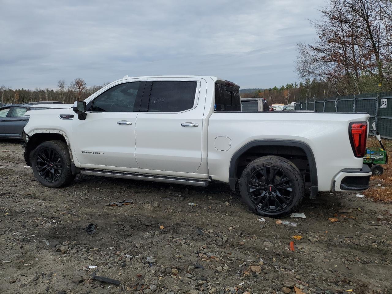 2021 GMC Sierra - Image 2