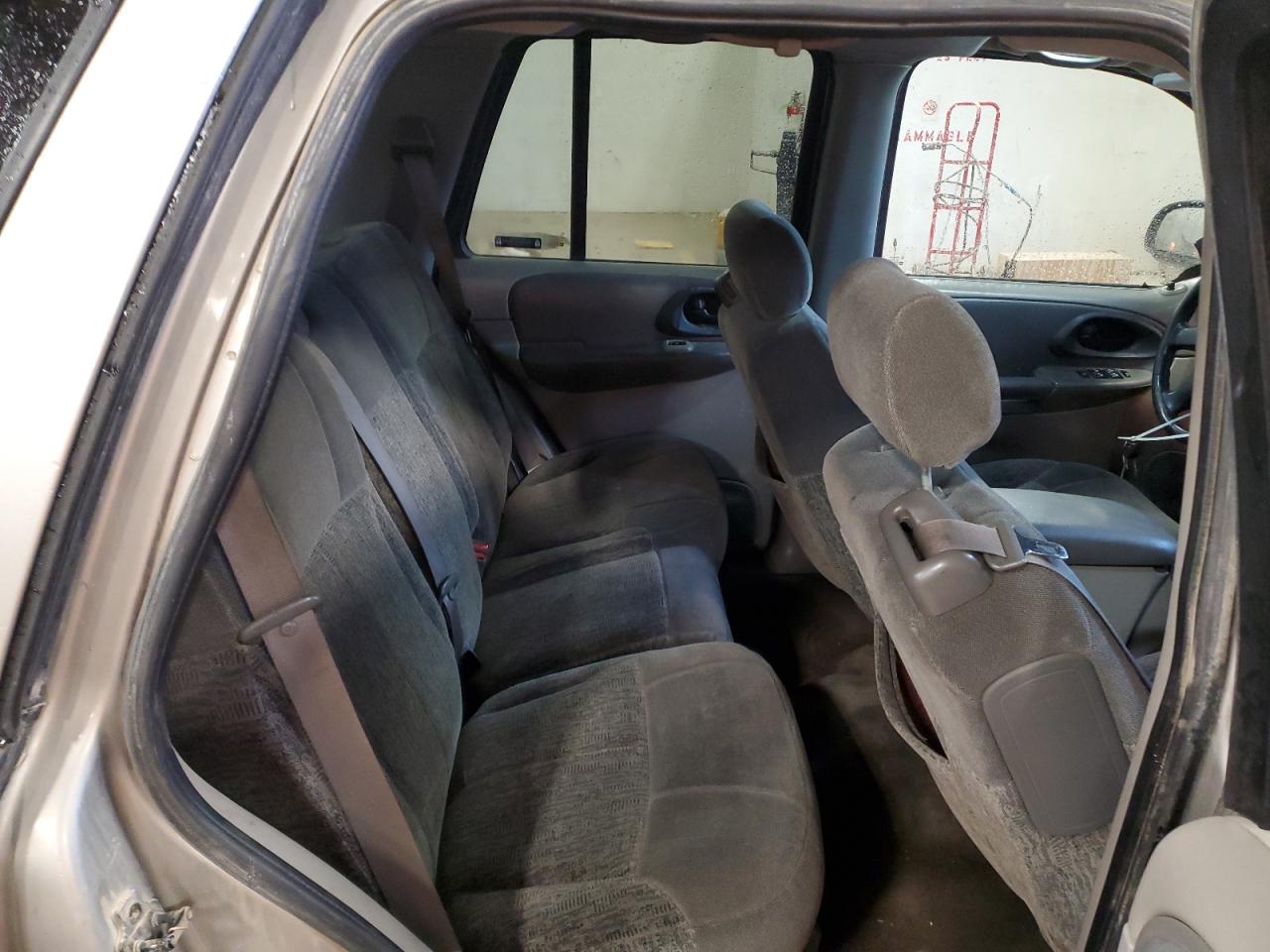 2002 Chevrolet TrailBlazer - Image 11