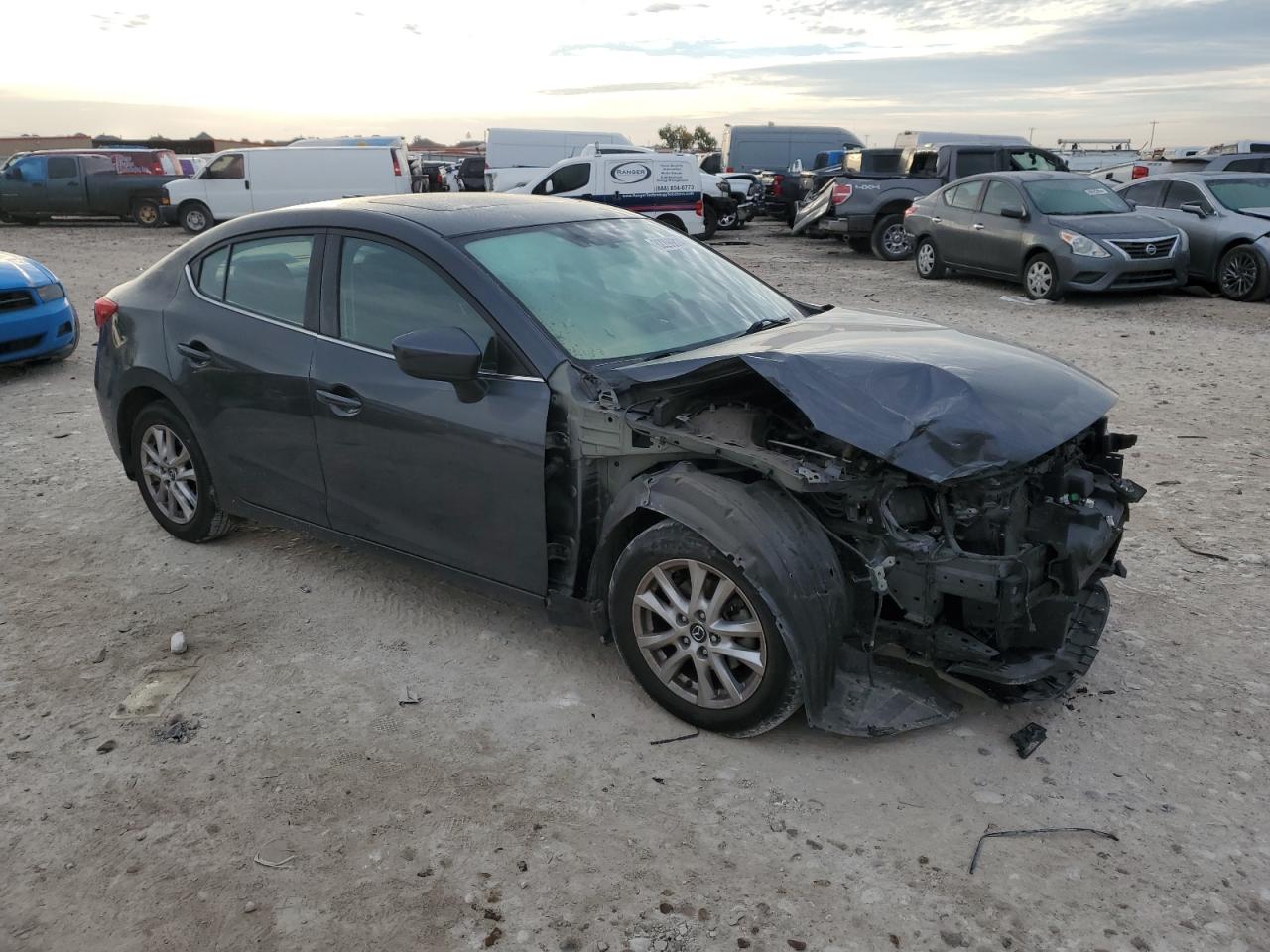 2016 Mazda 3 - Image 4