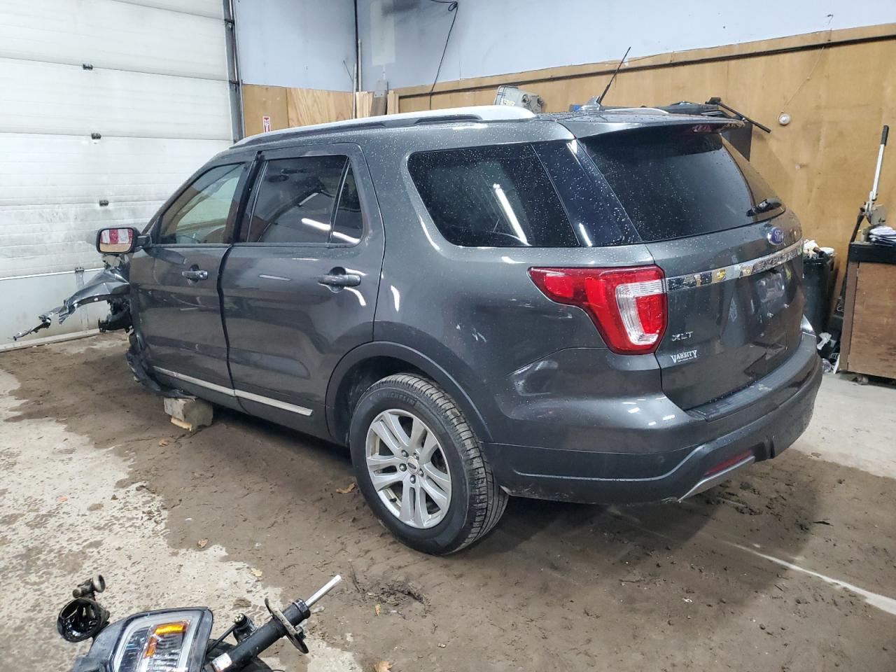2019 Ford Explorer - Image 2