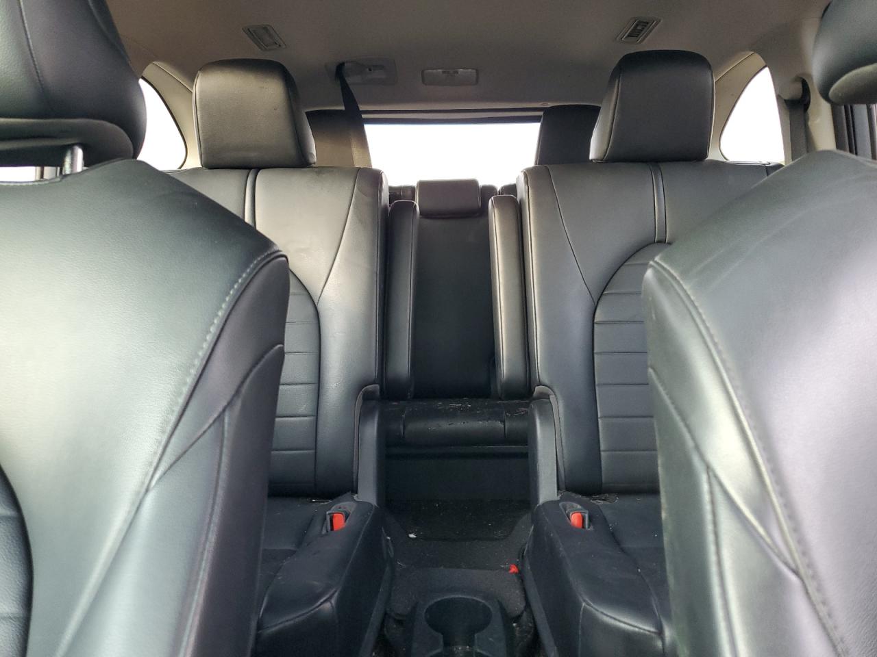 2021 Toyota Highlander - Image 10