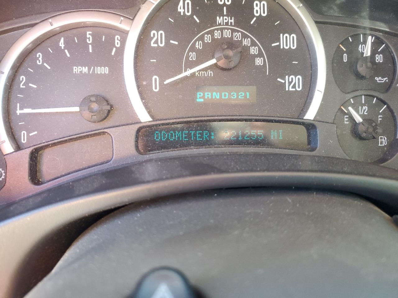 2004 Cadillac Escalade - Image 9