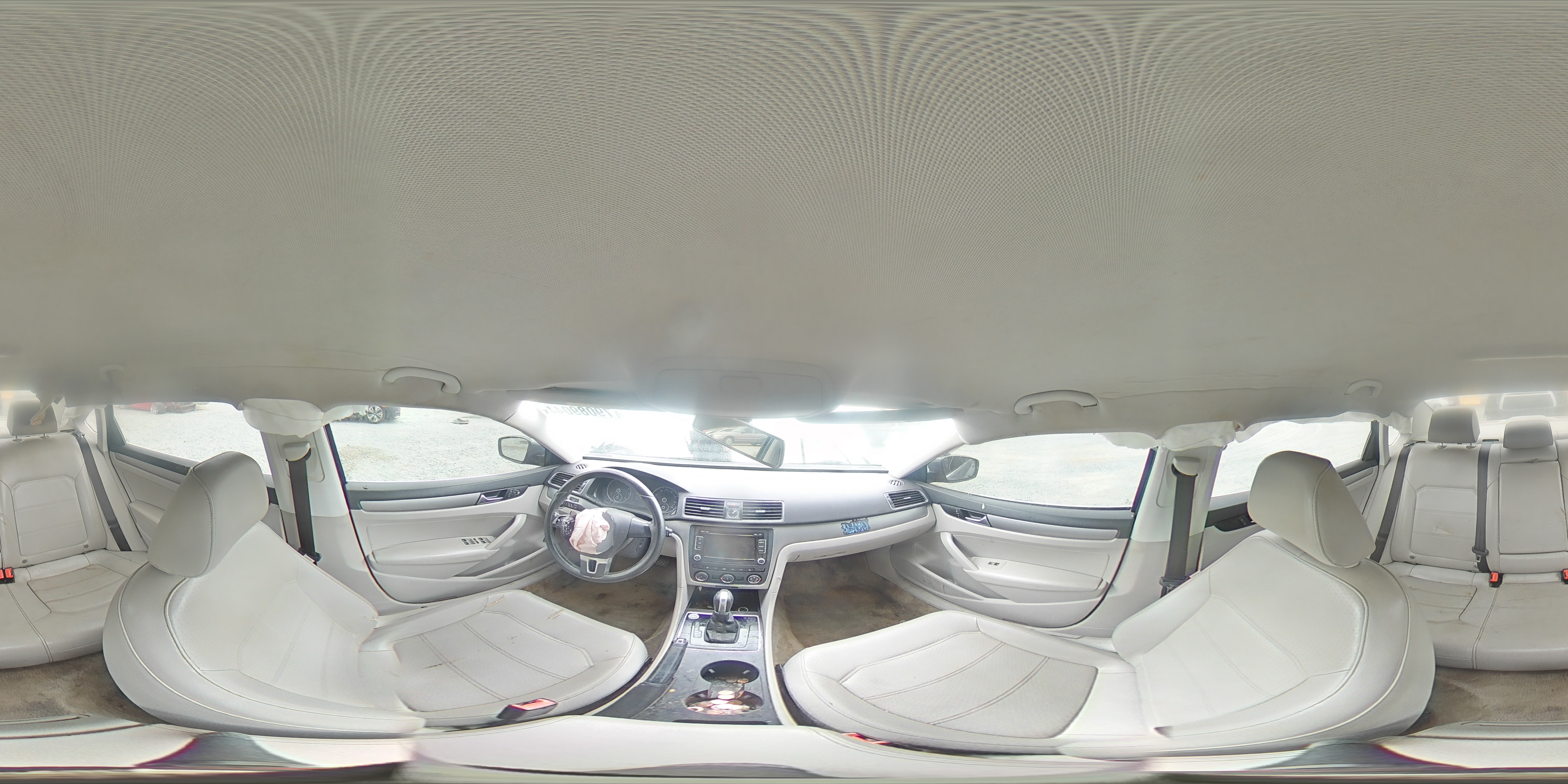 2015 Volkswagen Passat - Image 13