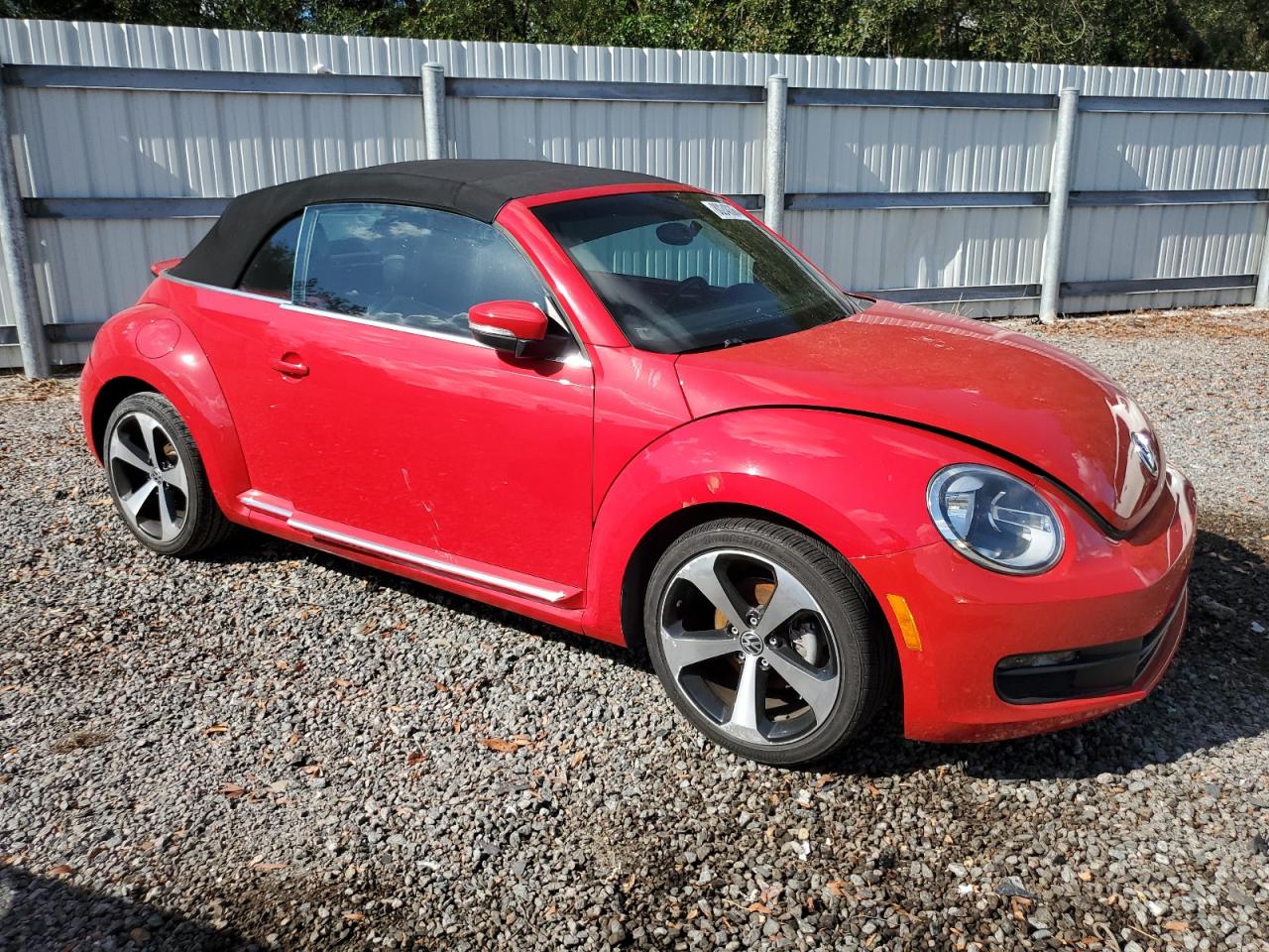 2014 Volkswagen Beetle - Image 4