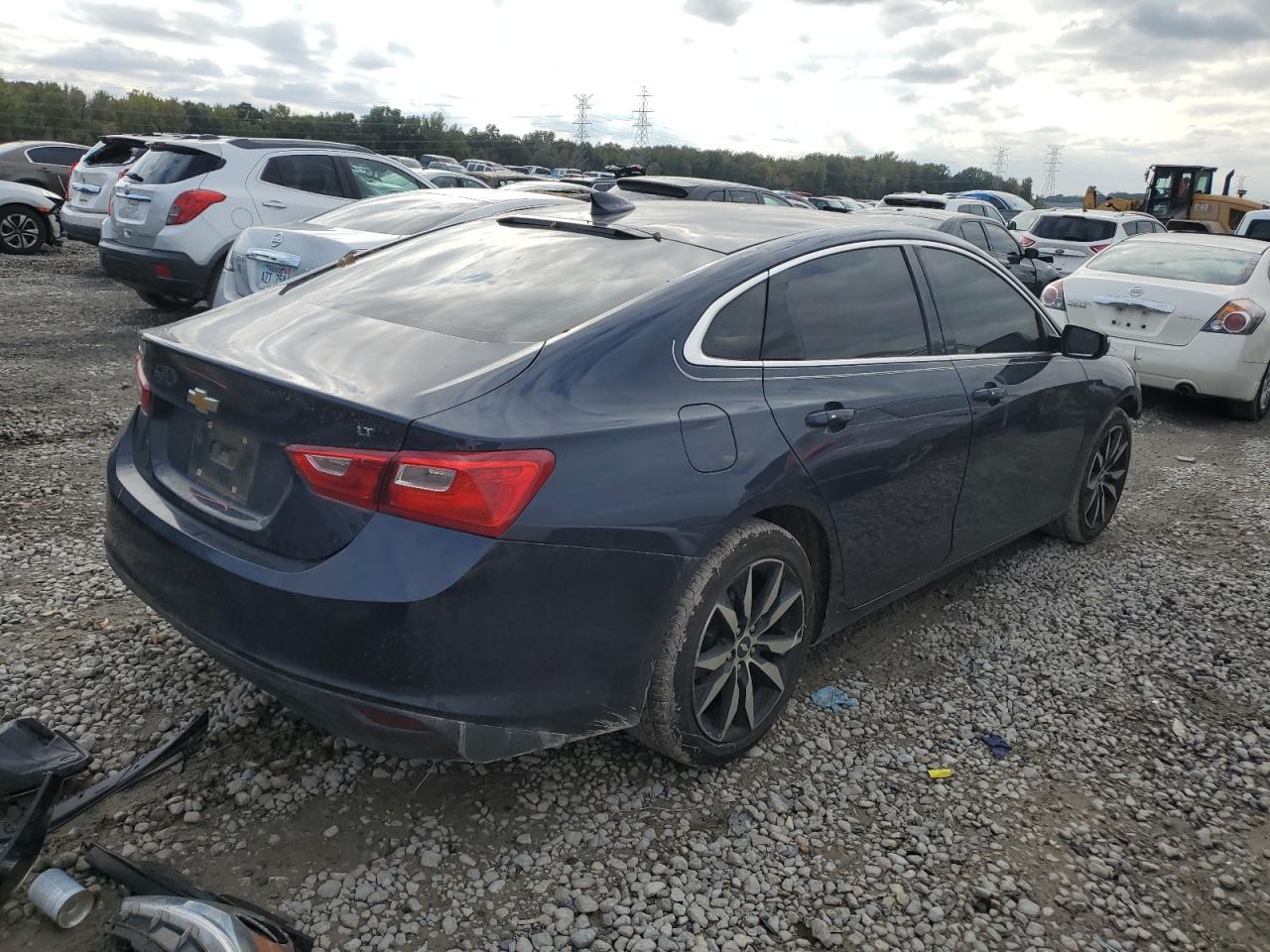 2017 Chevrolet Malibu - Image 3