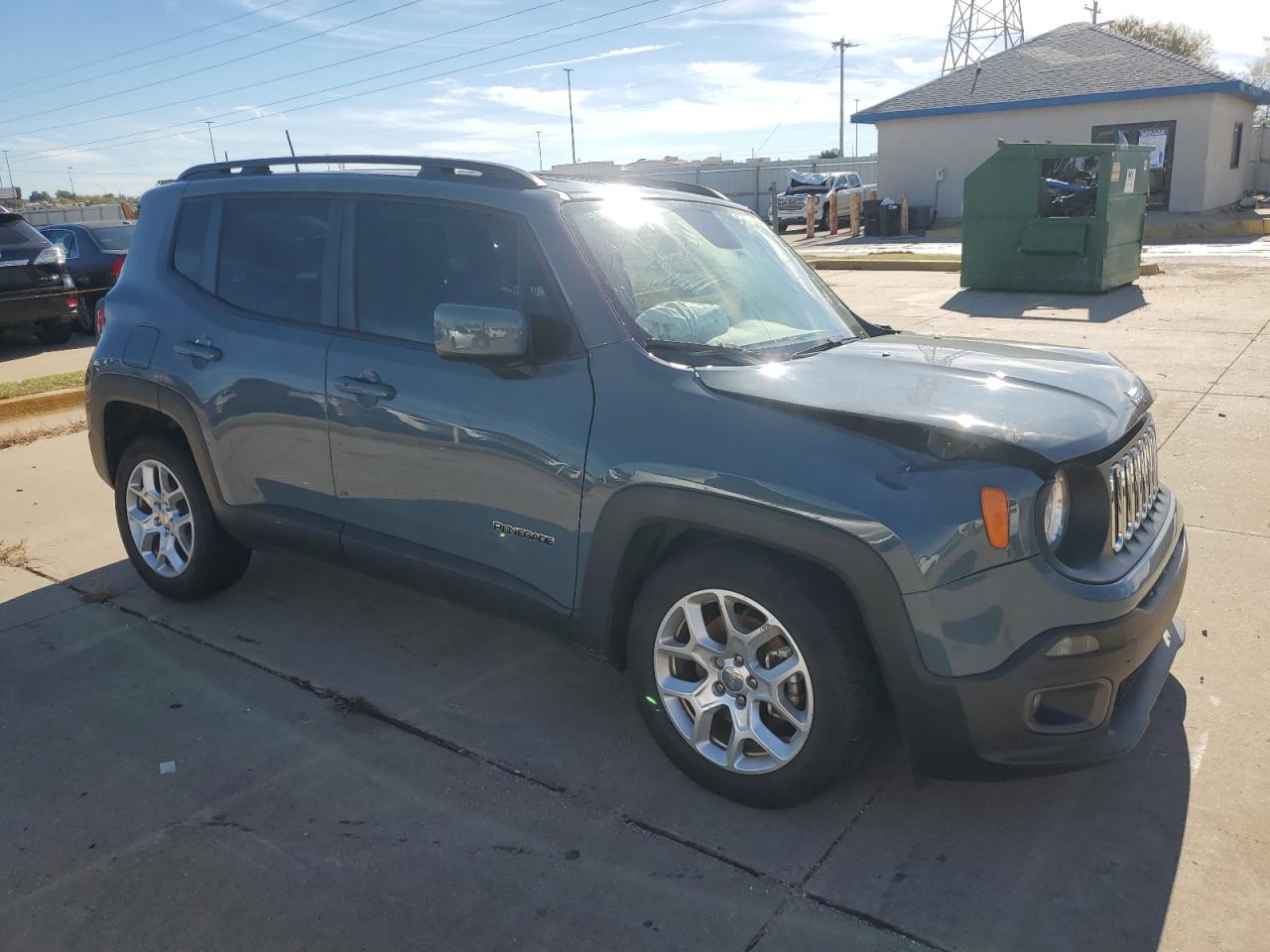 2018 Jeep Renegade - Image 4