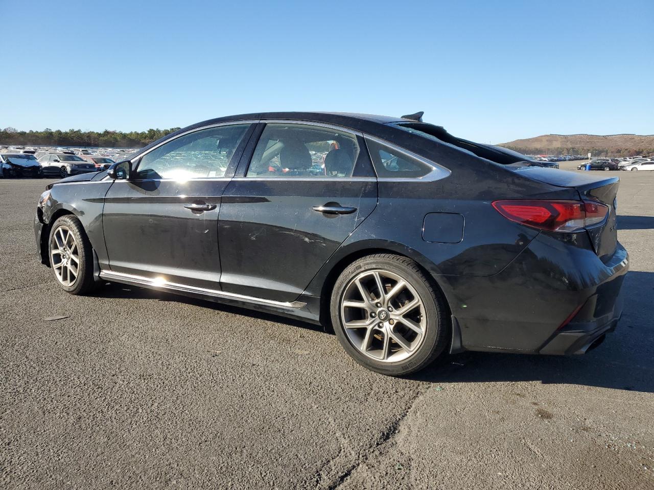 2018 Hyundai Sonata - Image 2