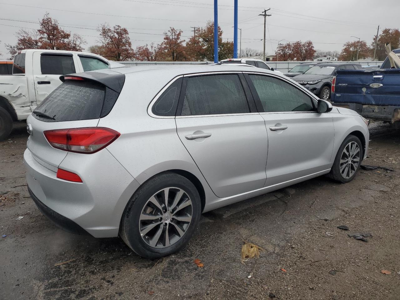 2018 Hyundai Elantra - Image 3