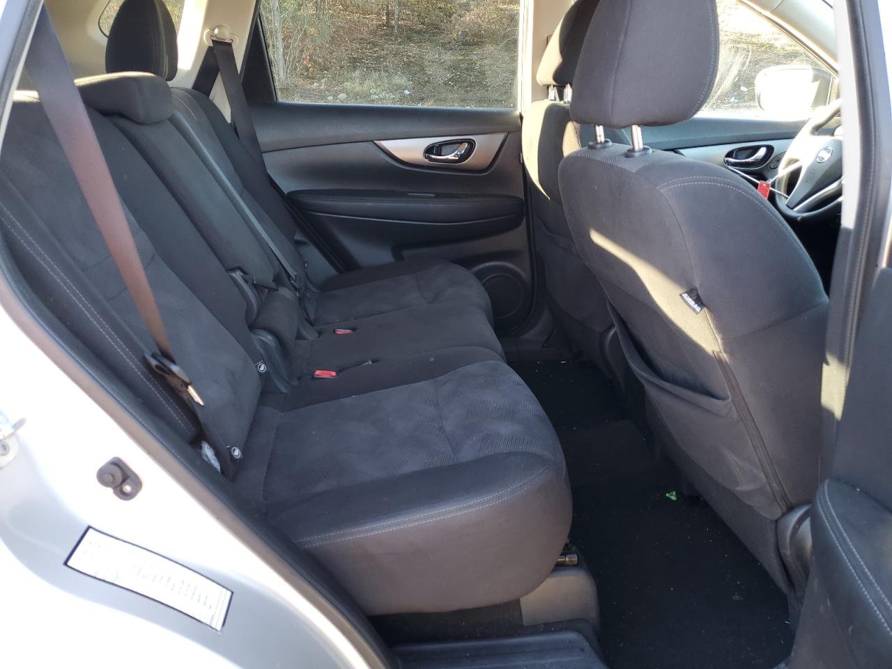 2016 Nissan Rogue - Image 10