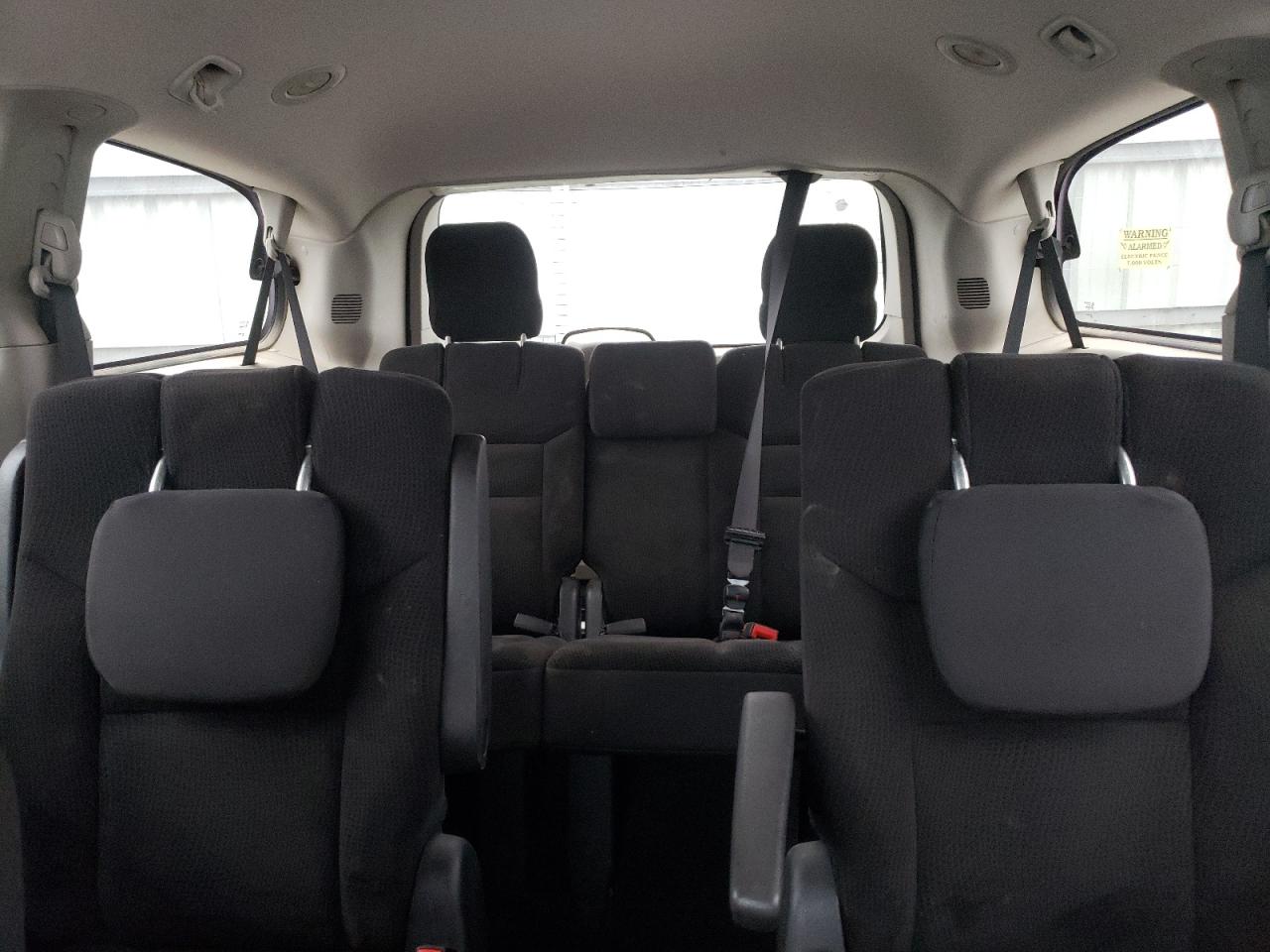 2019 Dodge Caravan - Image 10