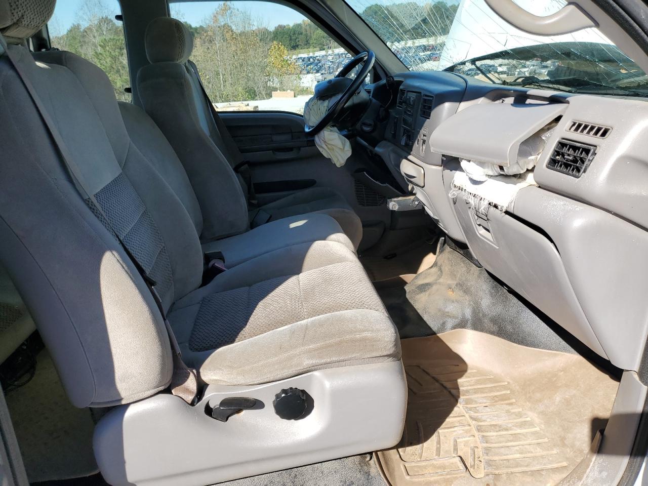 2001 Ford F250 - Image 7
