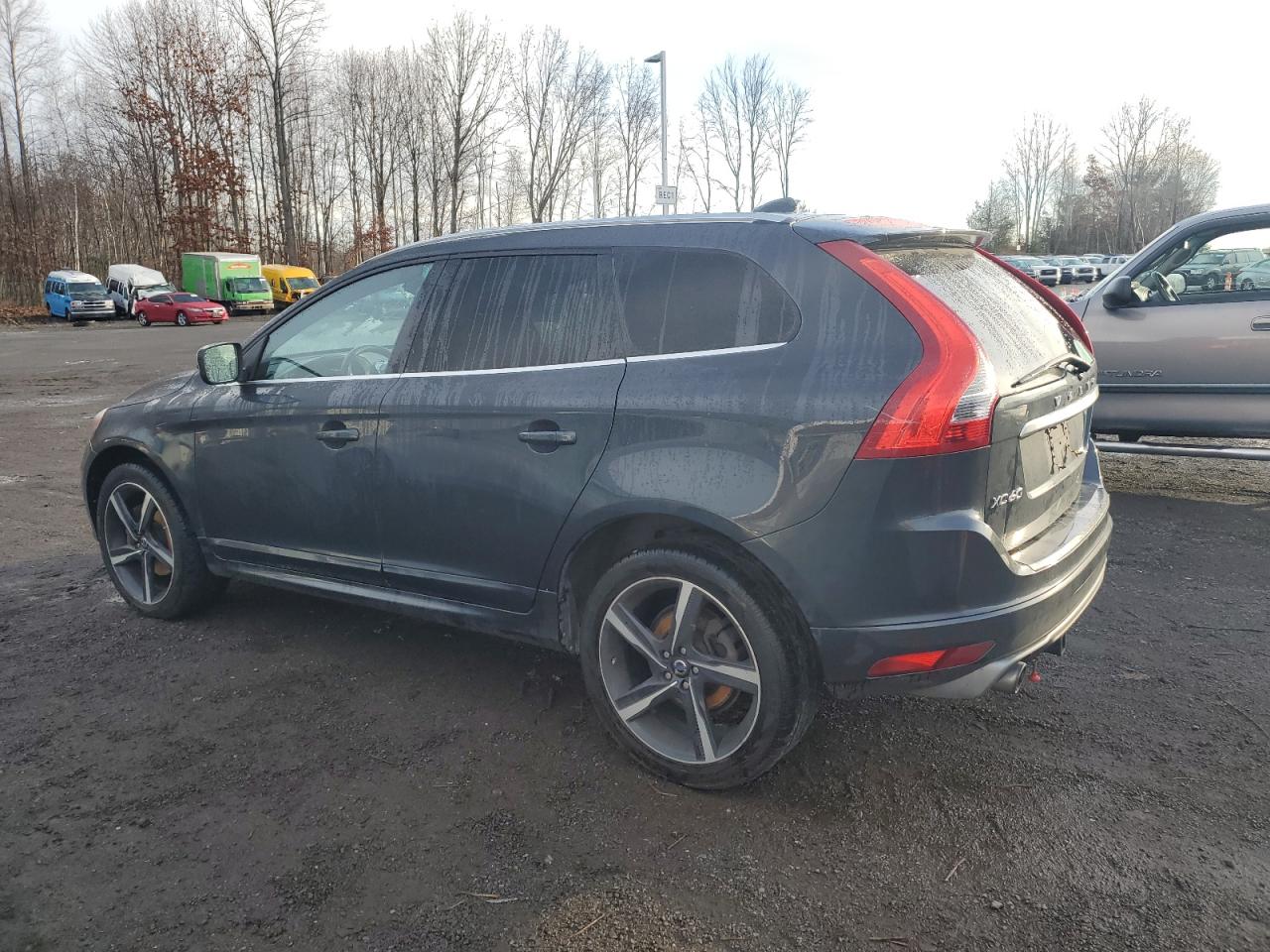 VIN YV4902RG5F2585462 2015 VOLVO XC60 no.2