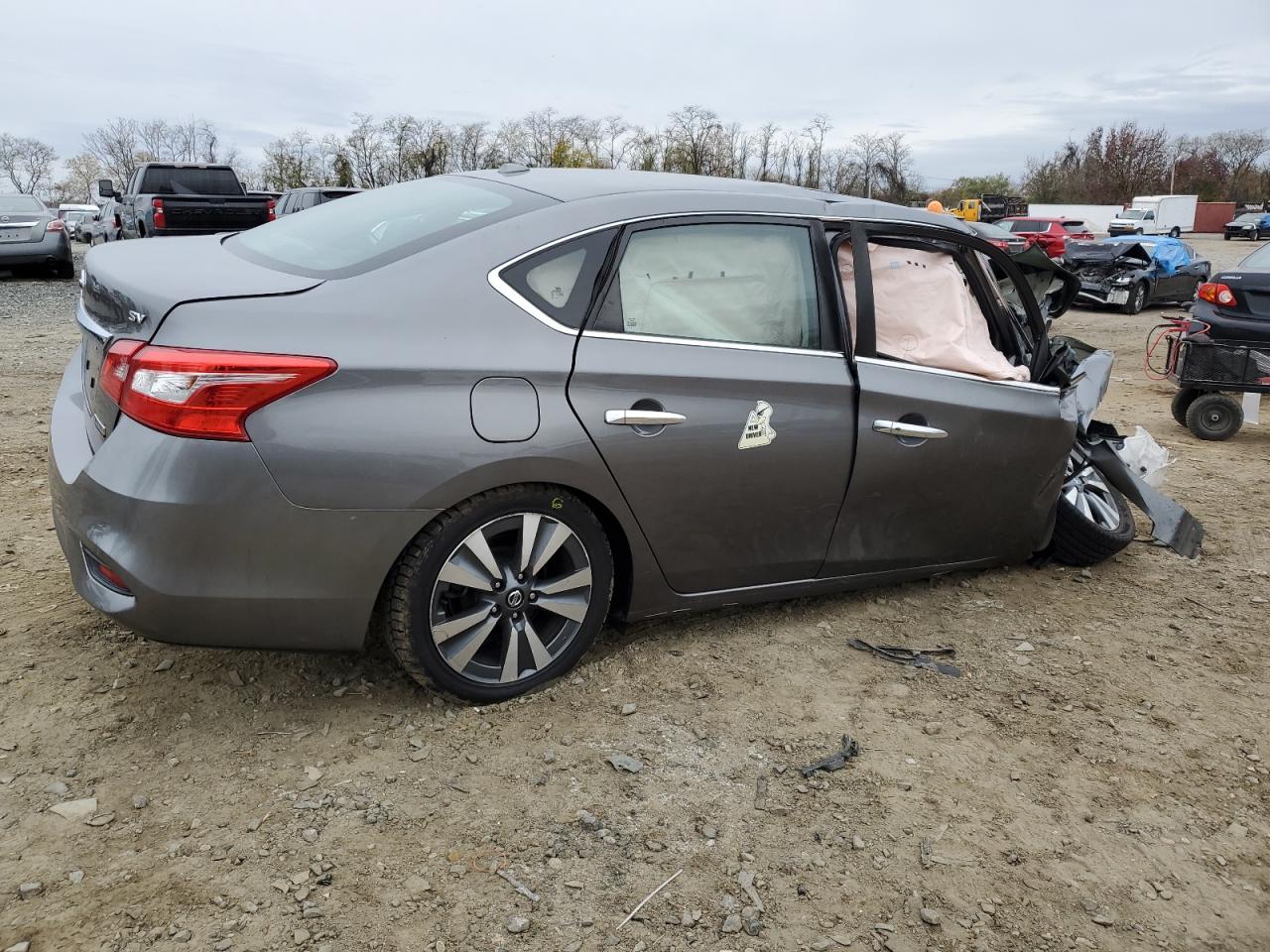 2019 Nissan Sentra - Image 3