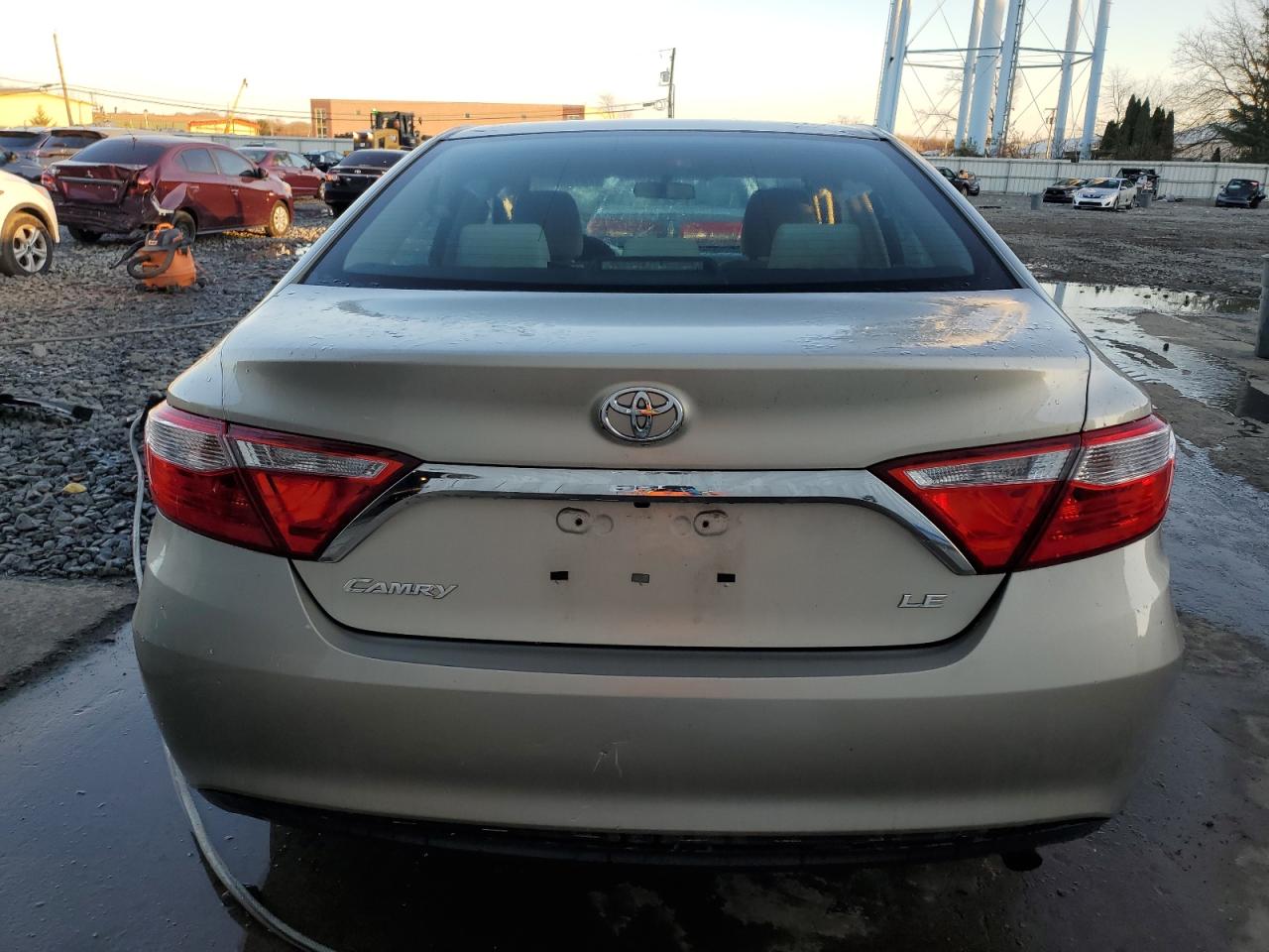 2015 Toyota Camry Le VIN: 4T4BF1FK8FR472617 Lot: 79166374