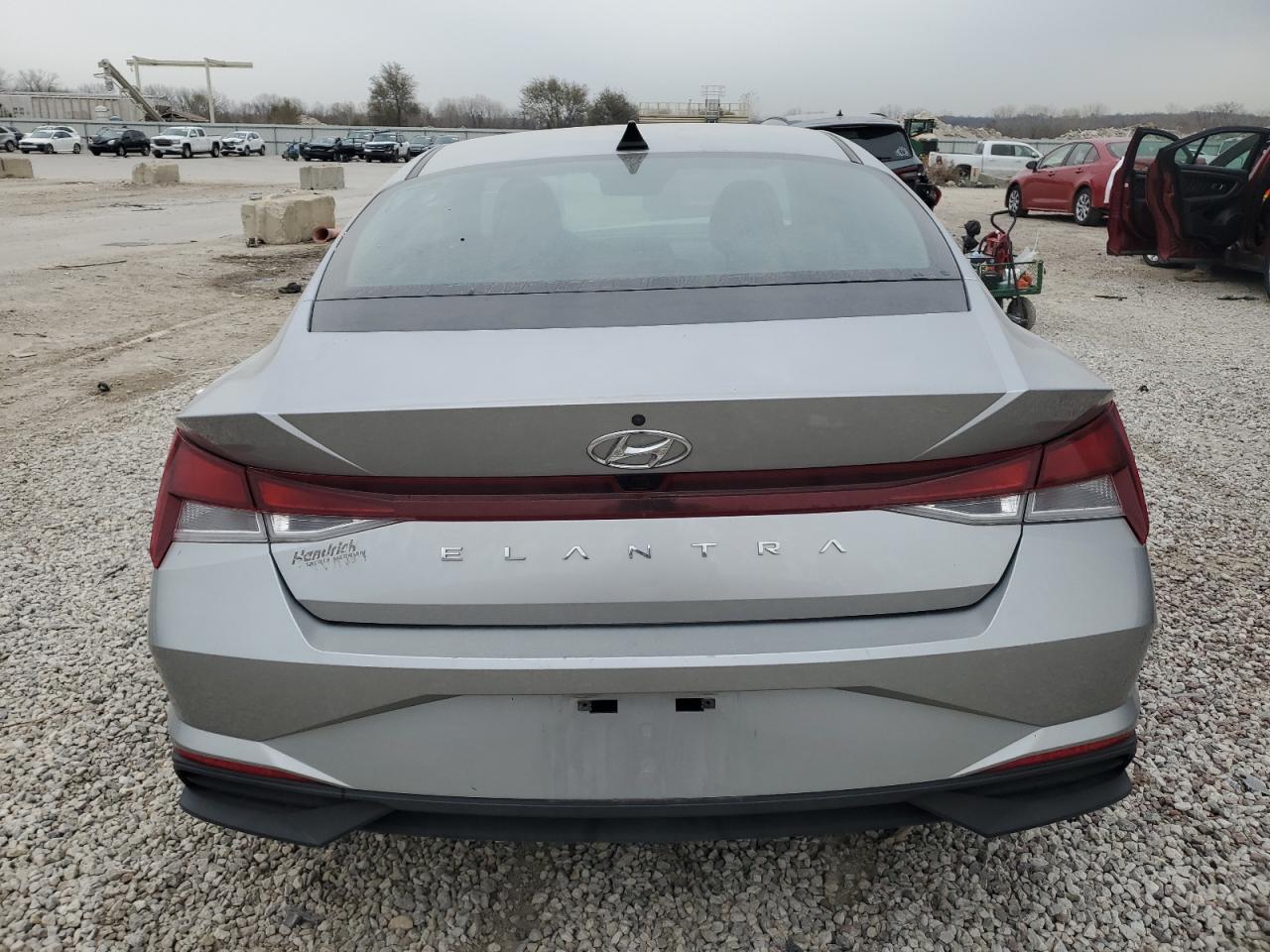2021 Hyundai Elantra - Image 6