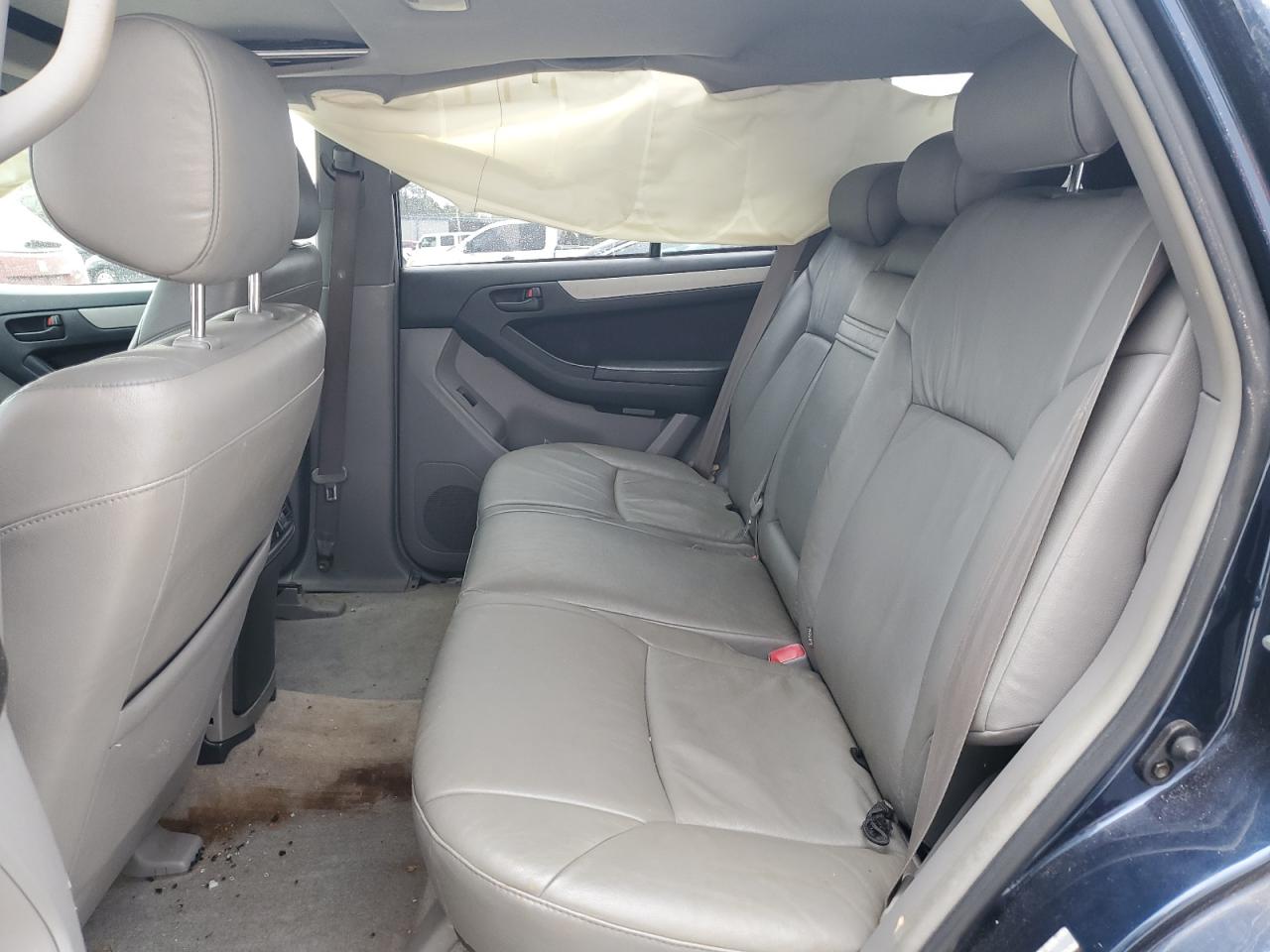 2004 Toyota 4Runner - Image 11