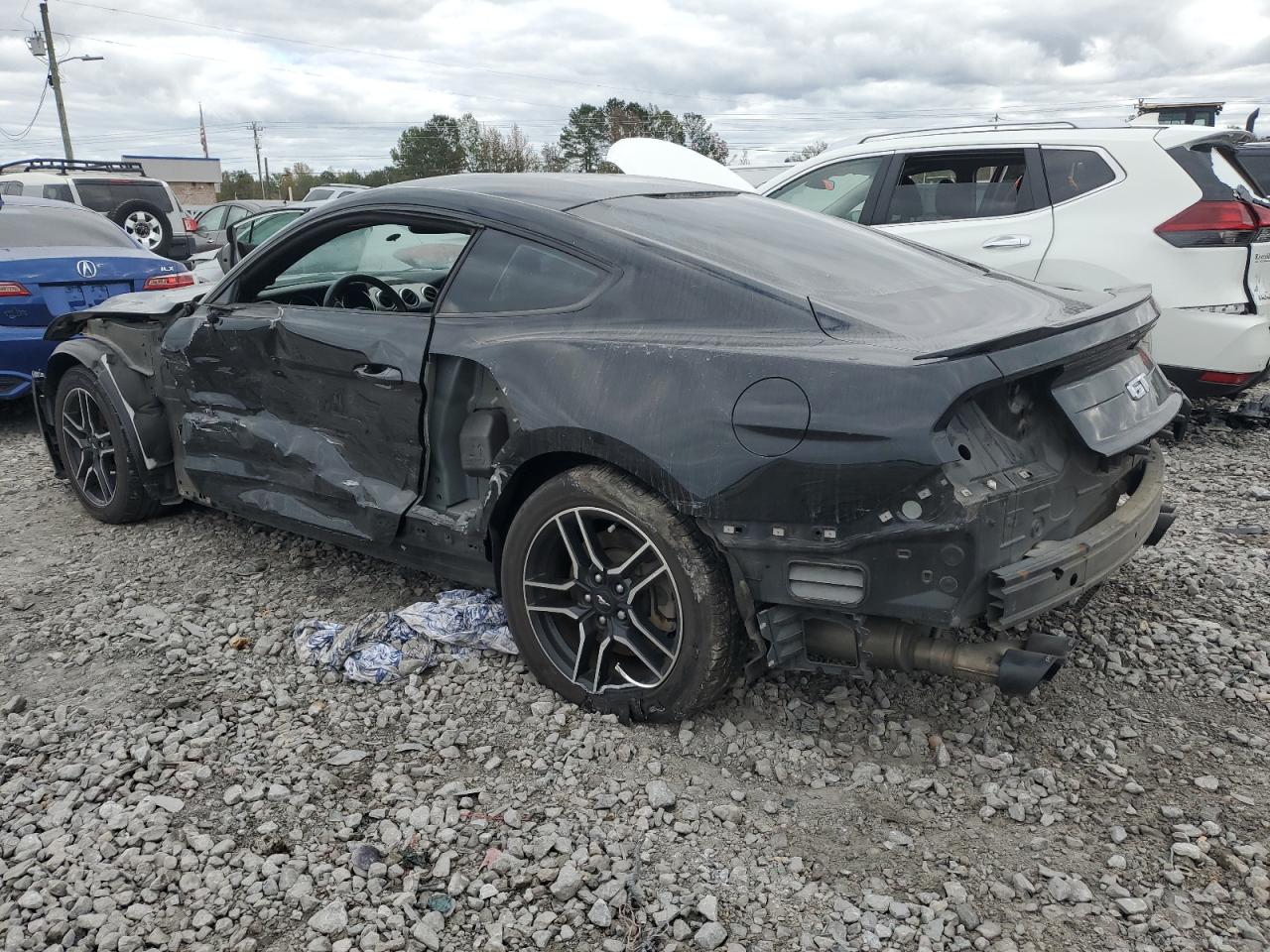 VIN 1FA6P8CF7J5116827 2018 FORD MUSTANG no.2