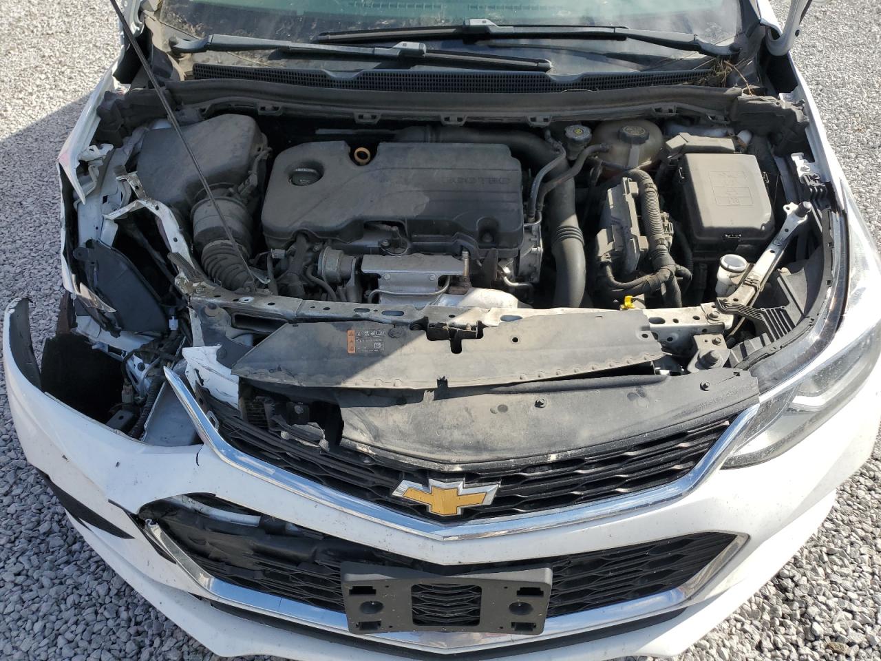2018 Chevrolet Cruze - Image 11