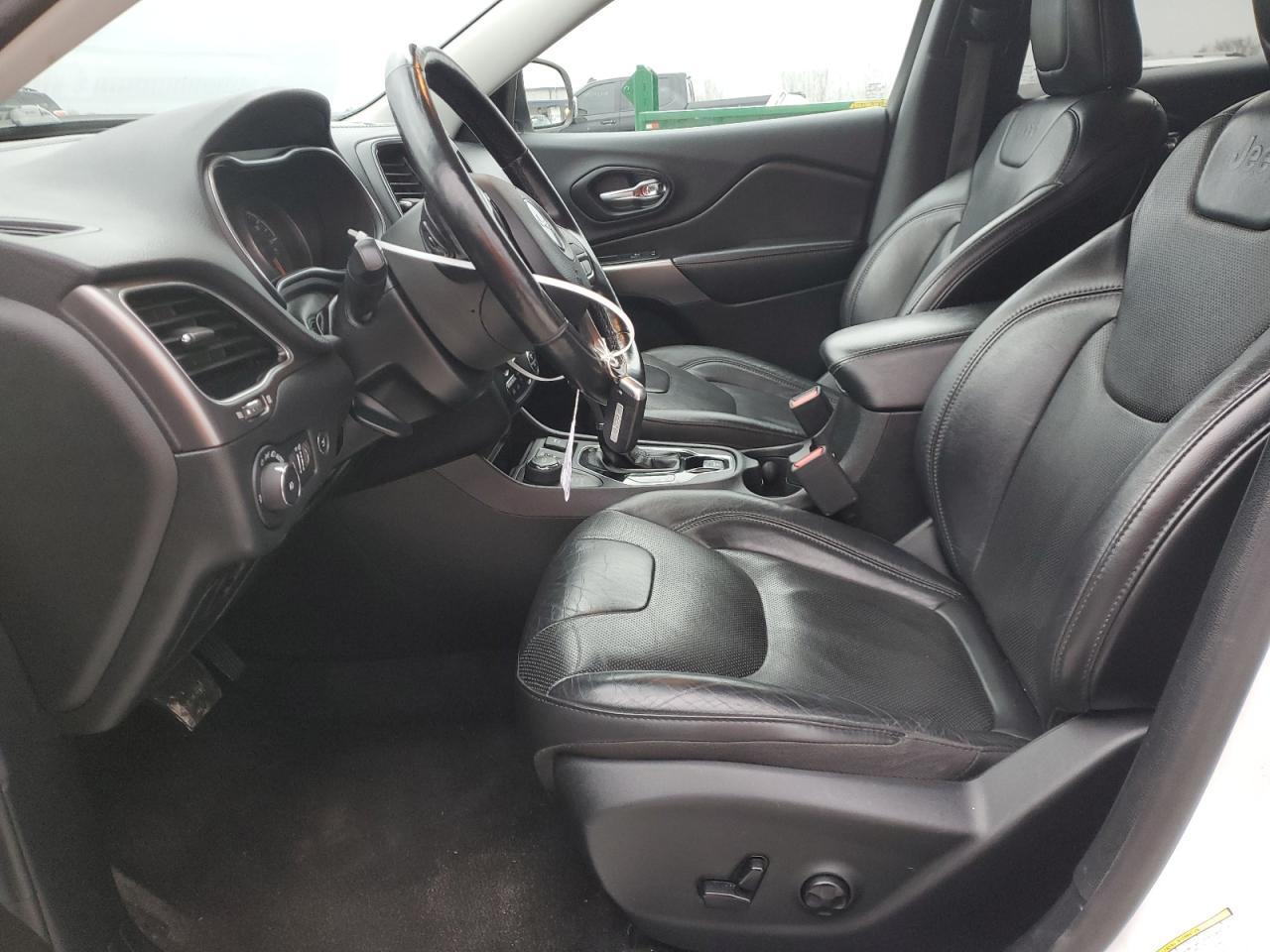 2020 Jeep Grand Cherokee - Image 7
