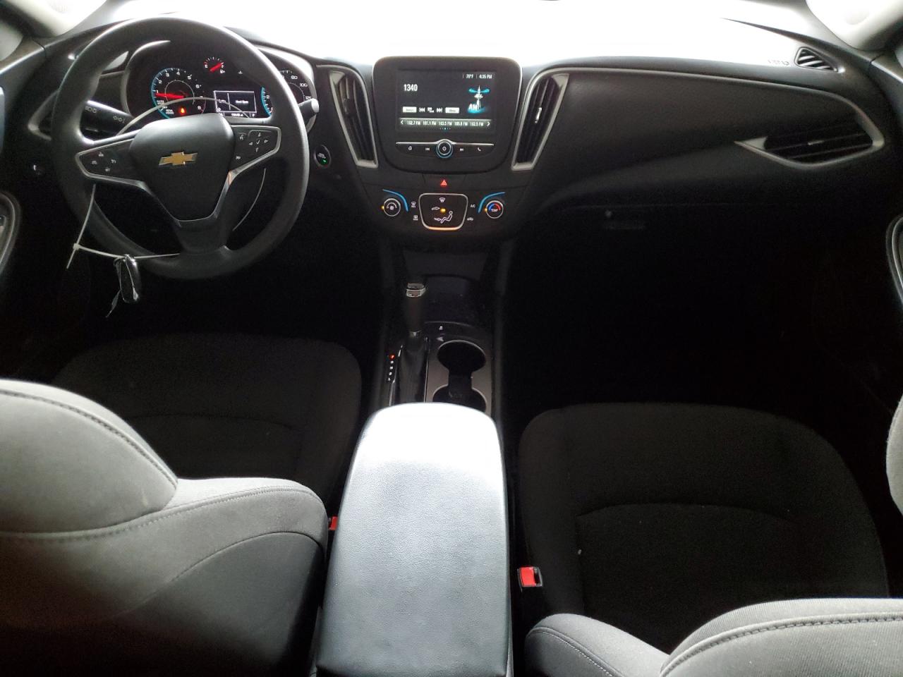 2018 Chevrolet Malibu - Image 8