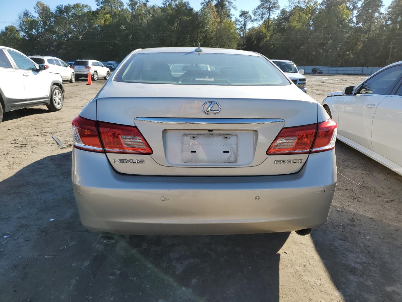 2010 Lexus ES - Image 6