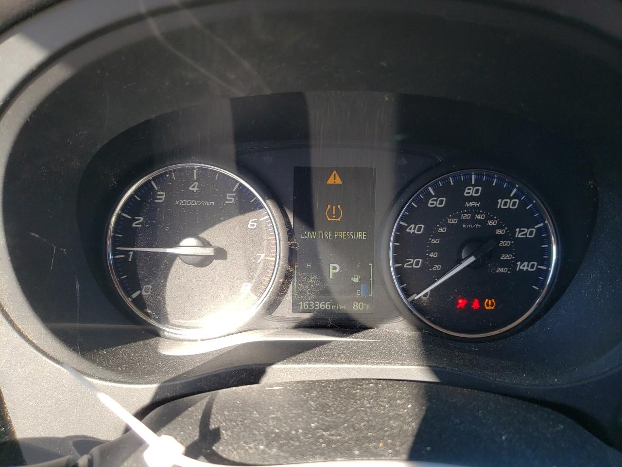 2016 Mitsubishi Outlander - Image 9