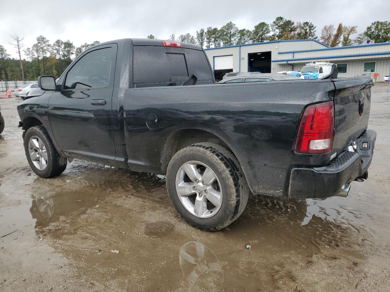 2015 RAM 1500 - Image 2