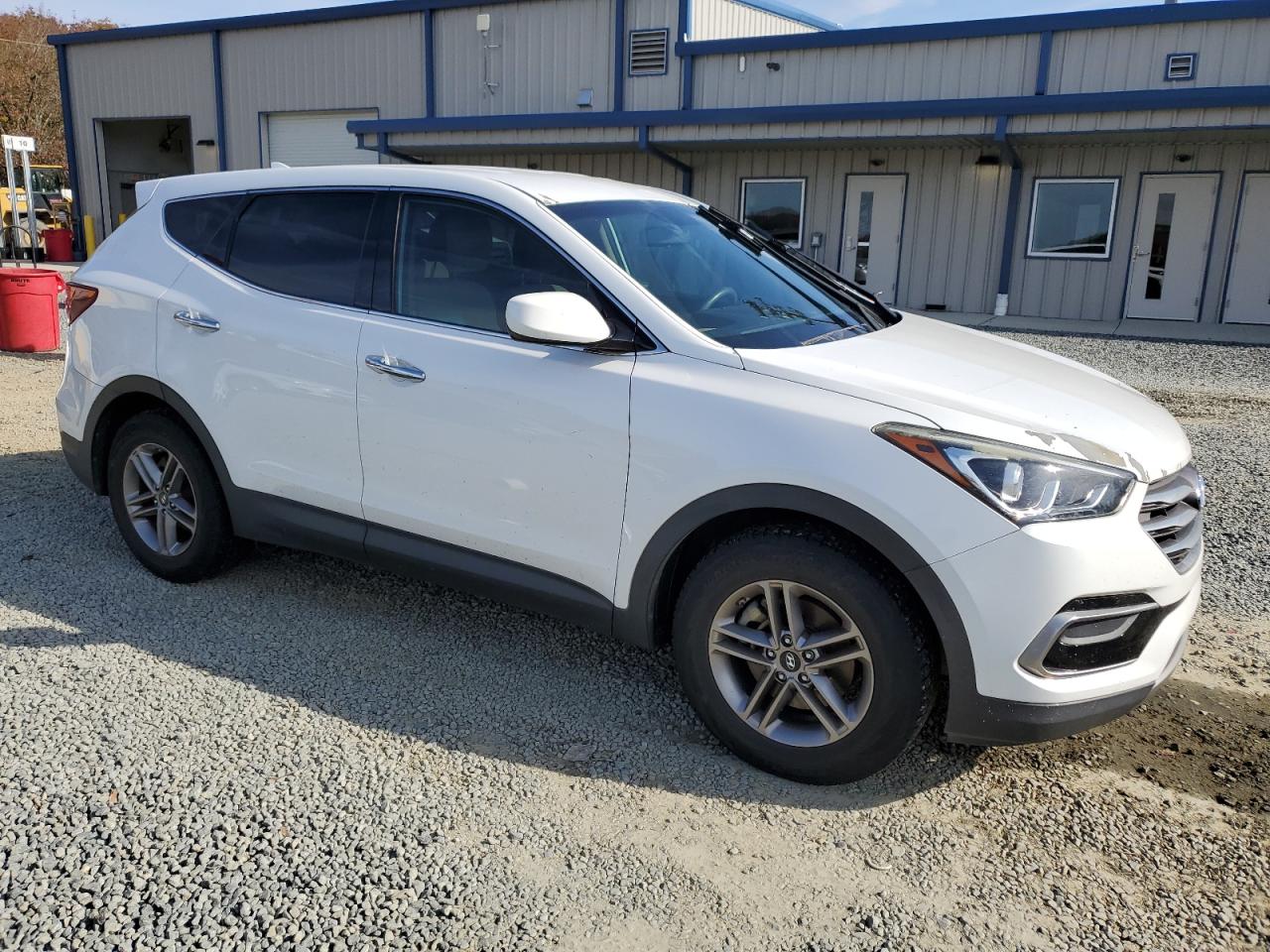 2017 Hyundai Santa Fe - Image 4