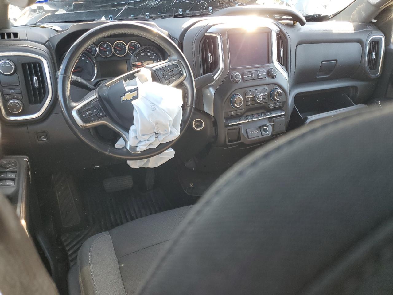 2021 Chevrolet Silverado - Image 8
