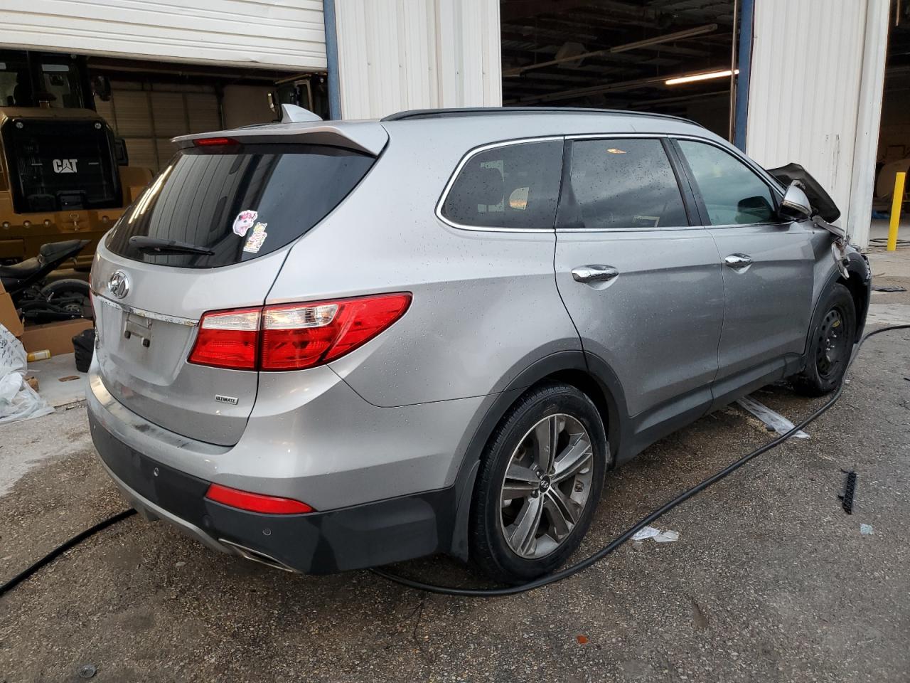 2015 Hyundai Santa Fe - Image 3