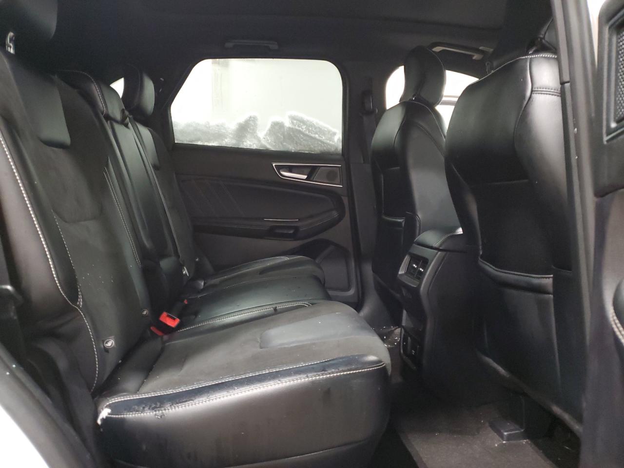 2019 Ford Edge - Image 11
