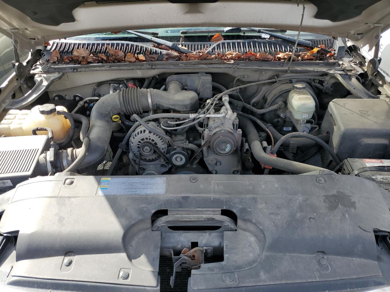 2006 Chevrolet Silverado - Image 11