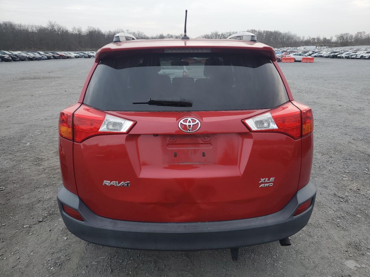 2015 Toyota Rav4 Xle VIN: 2T3RFREV2FW318351 Lot: 81104524