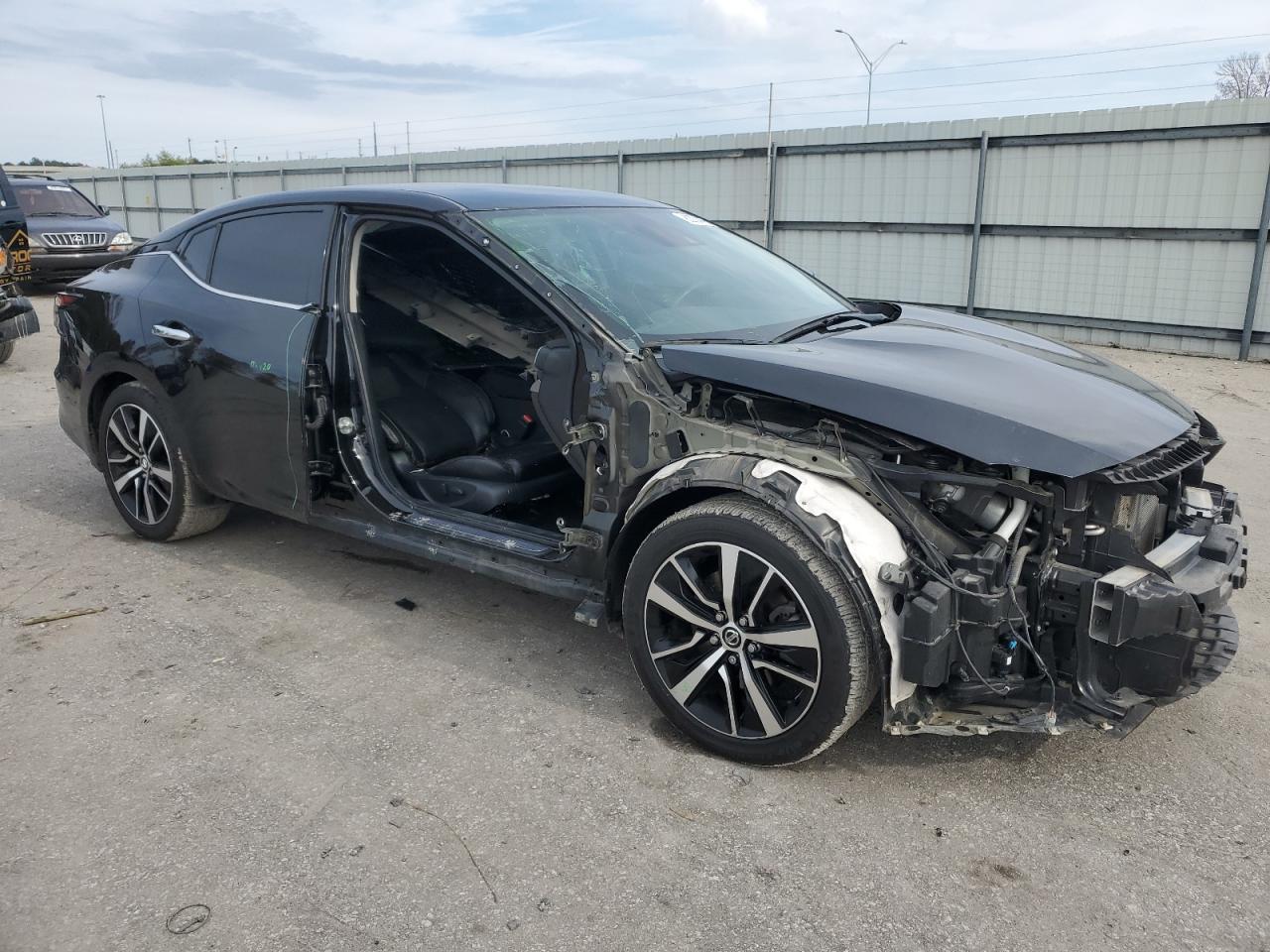 2021 Nissan Maxima - Image 4