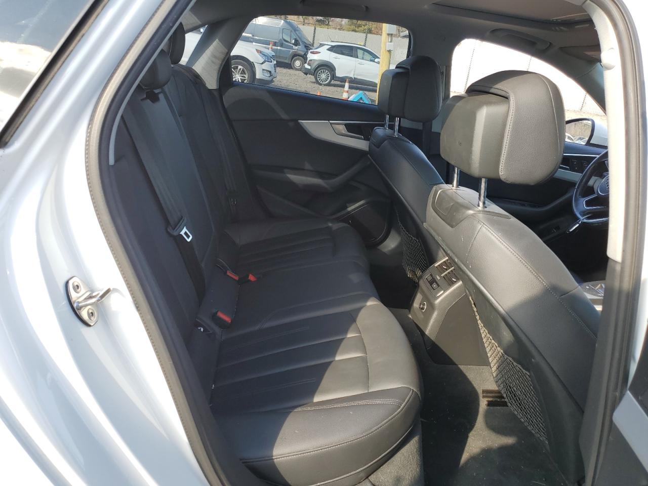 2017 Audi A4 - Image 10