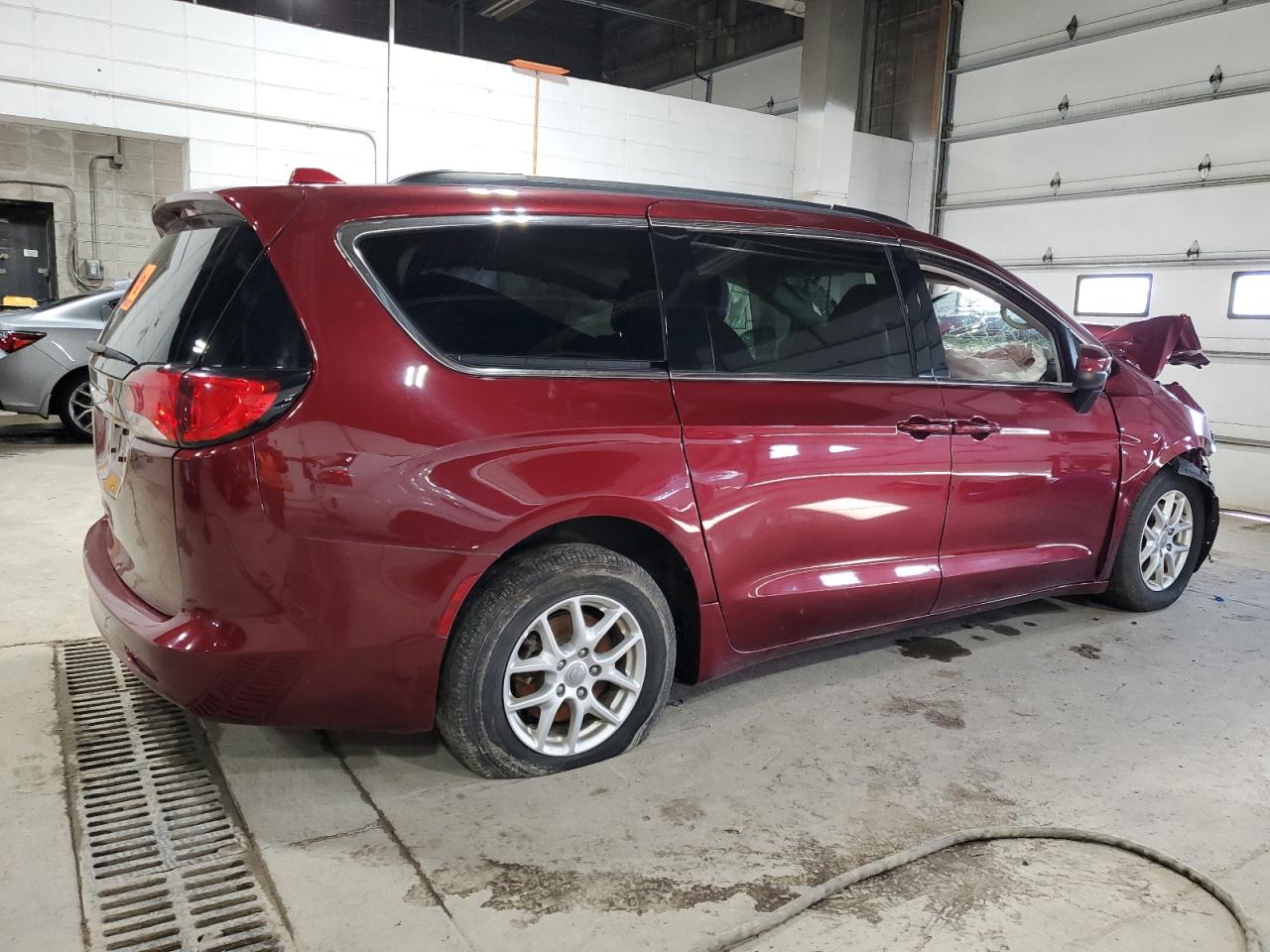 2020 Chrysler Voyager - Image 3