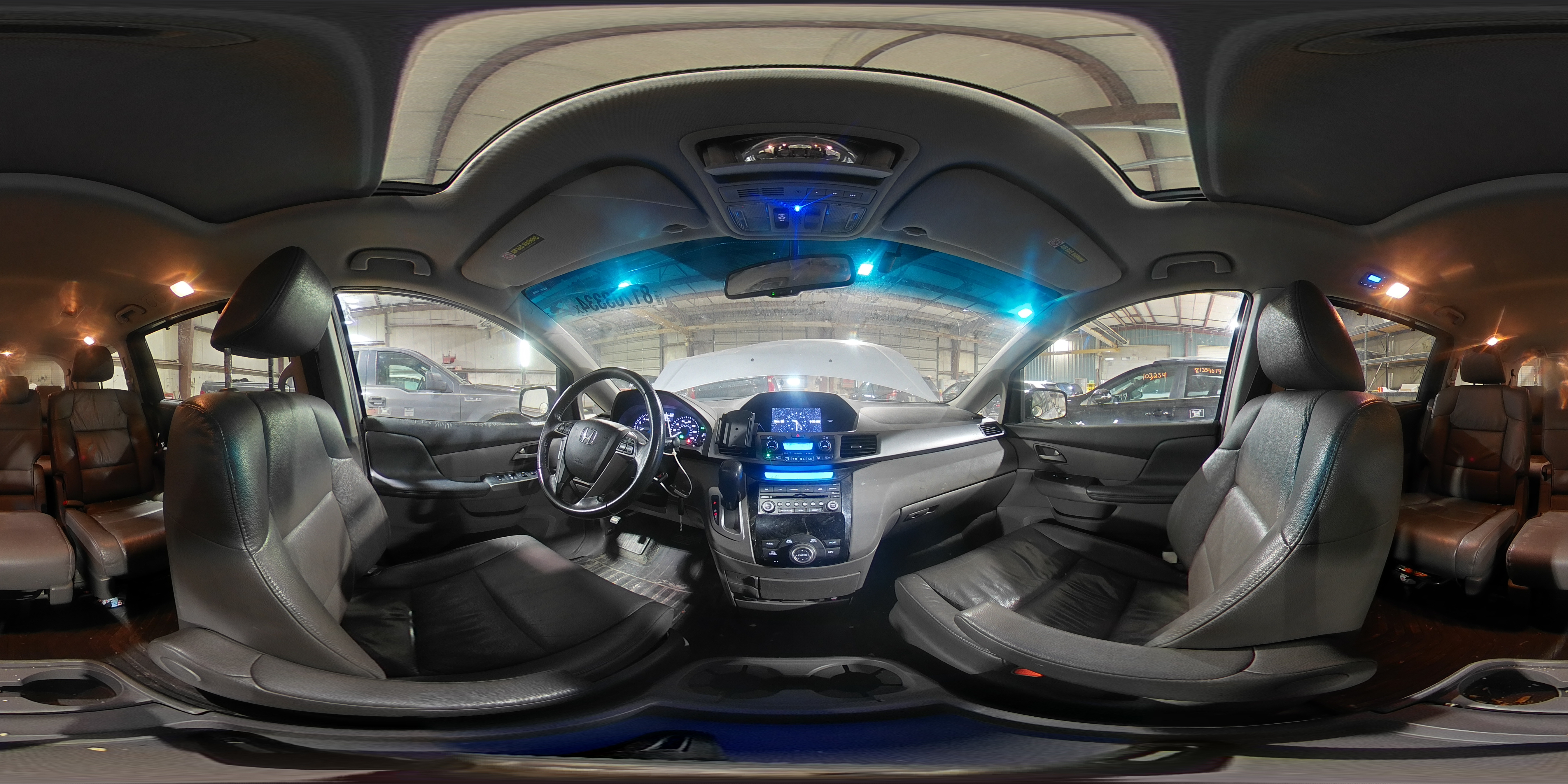 2011 Honda Odyssey - Image 13