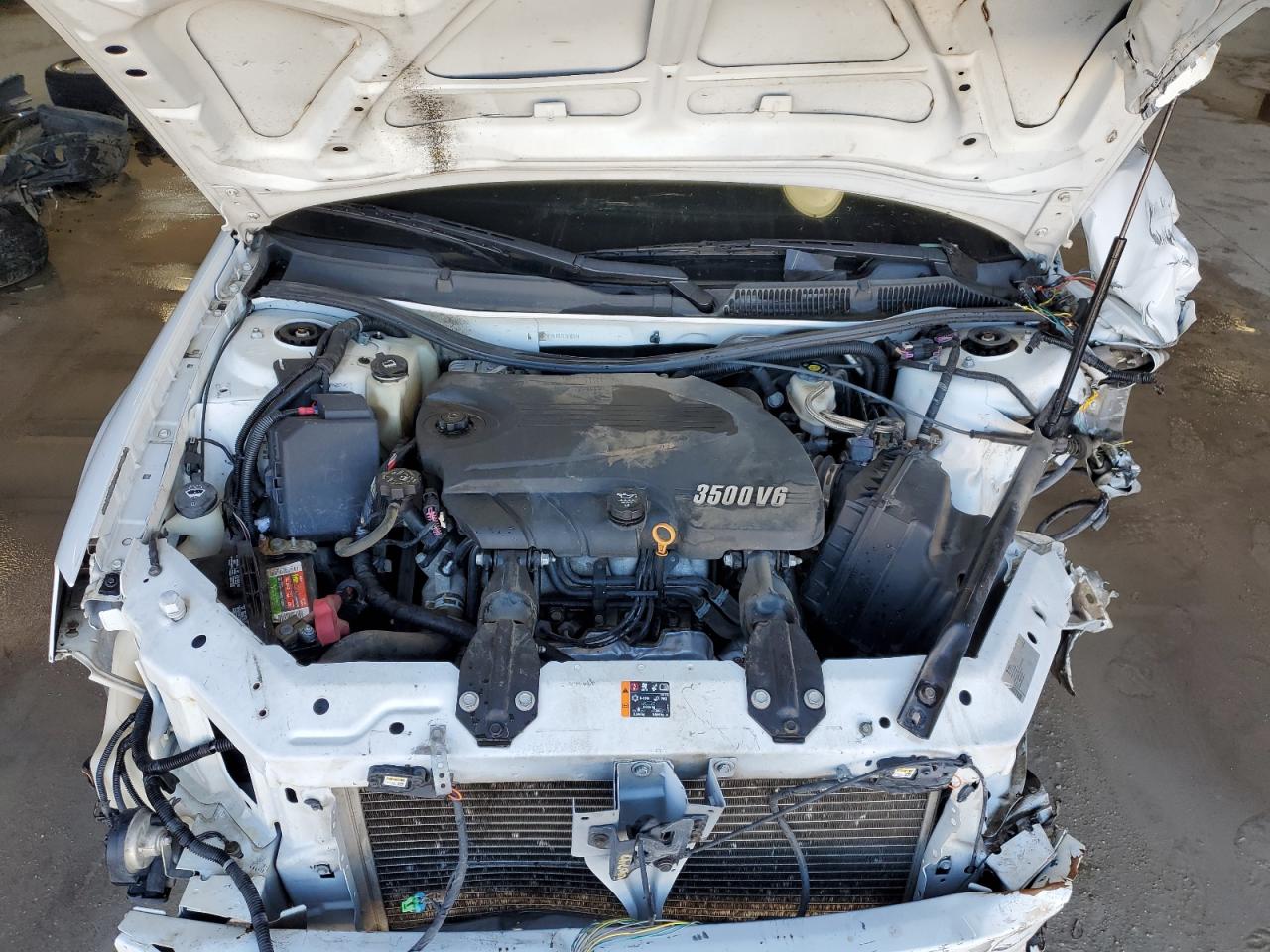 2011 Chevrolet Impala - Image 11
