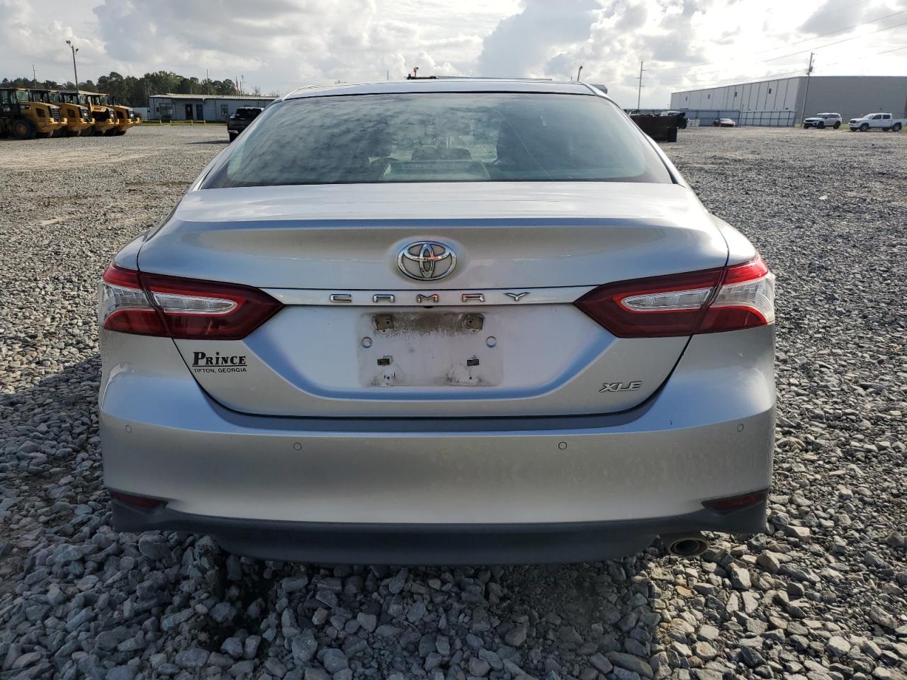 2018 Toyota Camry L VIN: 4T1B11HK4JU064257 Lot: 79726254