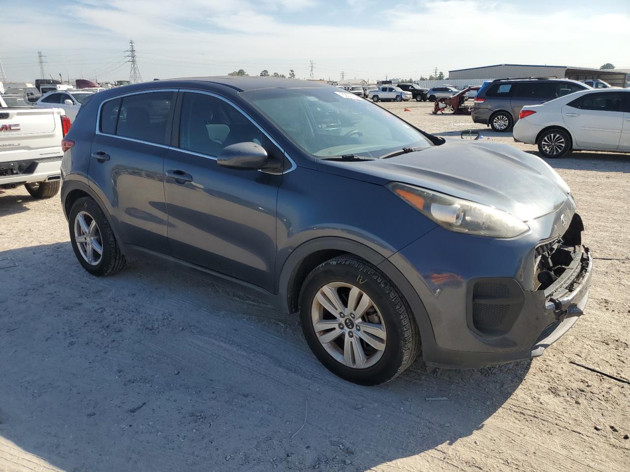 VIN KNDPM3AC6J7350304 2018 KIA SPORTAGE no.4