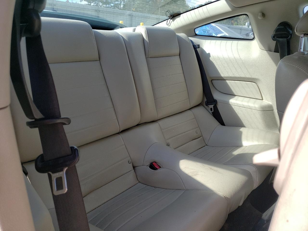 2010 Ford Mustang - Image 10