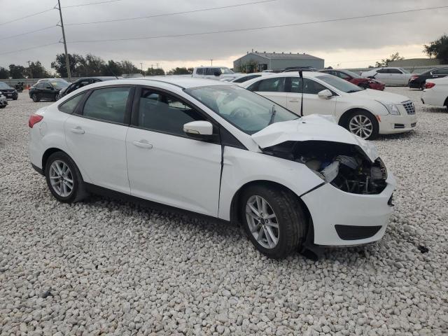  FORD FOCUS 2017 White