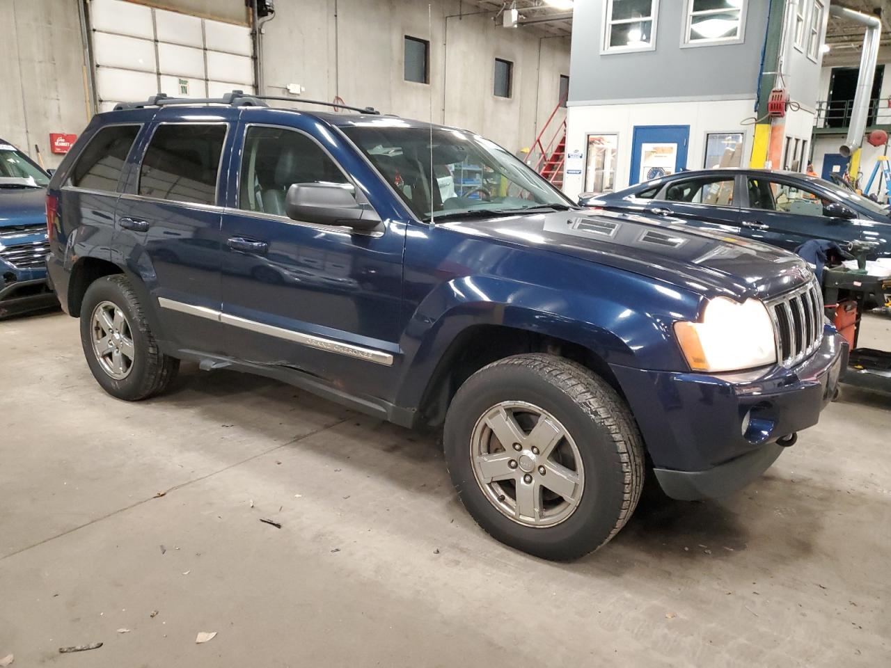 2006 Jeep Grand Cherokee - Image 4