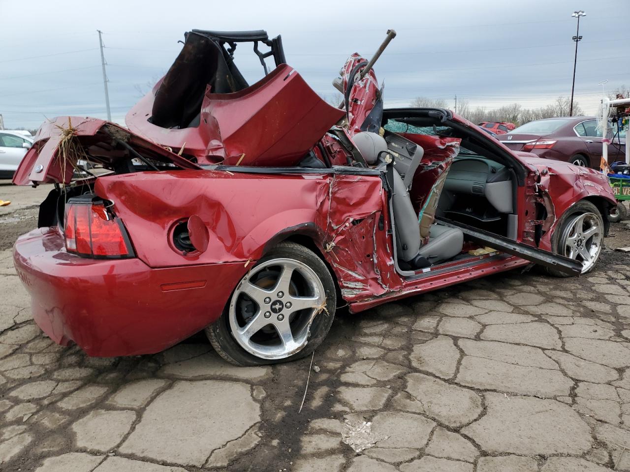 2004 Ford Mustang - Image 3