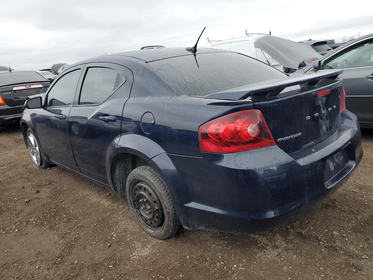 2013 Dodge Avenger - Image 2