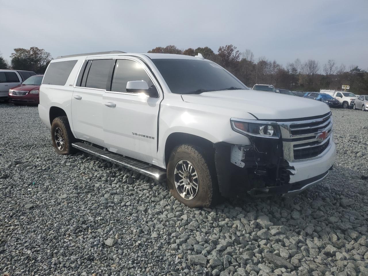 2016 Chevrolet Suburban - Image 4