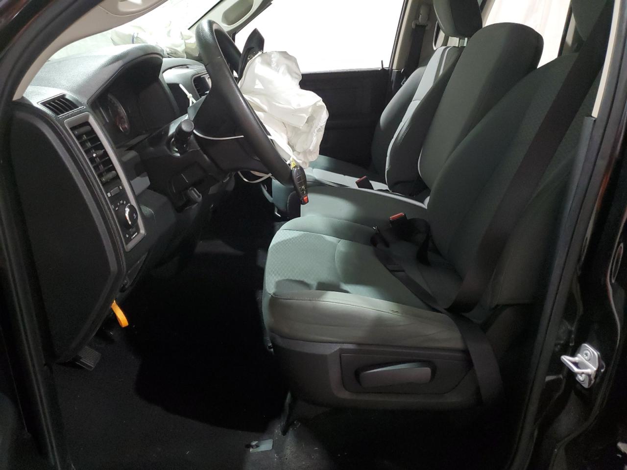 2018 RAM 1500 - Image 7