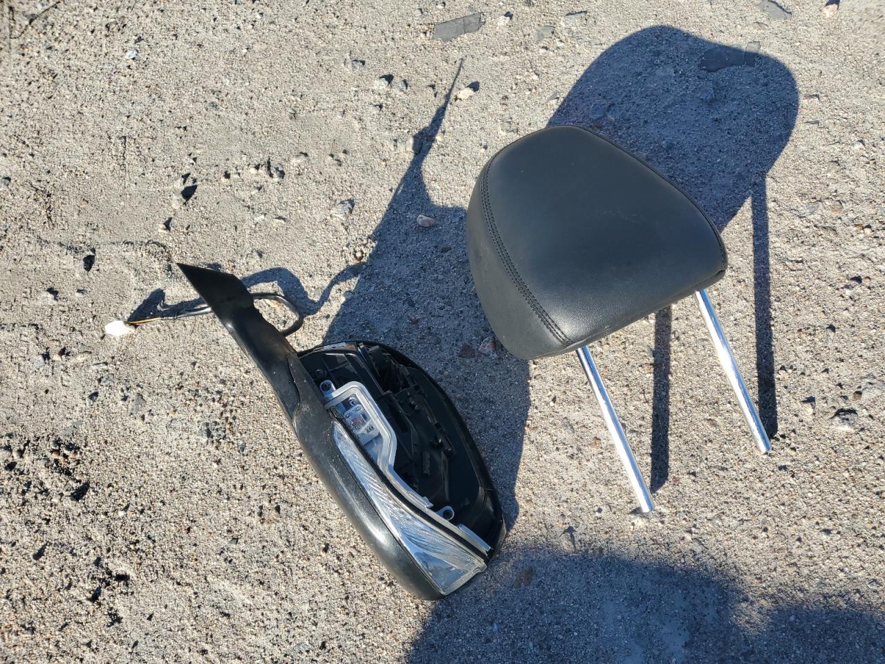 2017 Infiniti Q50 - Image 12