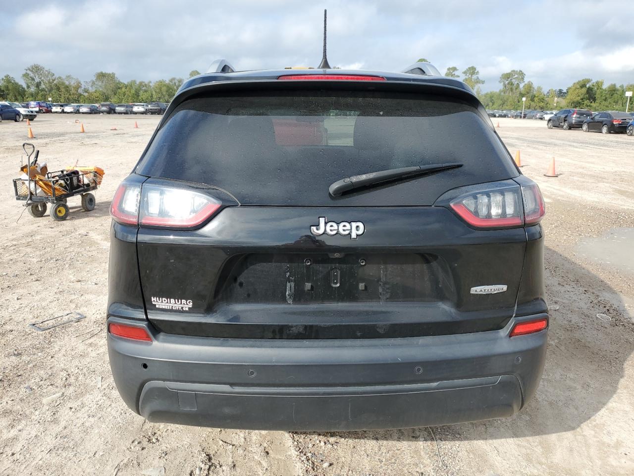 2019 Jeep Cherokee Latitude VIN: 1C4PJLCB8KD313254 Lot: 79738704